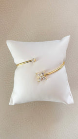 Bloom Twist Bangle Bracelet