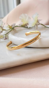 The Classic Gold Bangle Bracelet