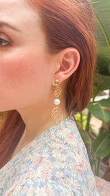 Elara Leaf Drop Earrings