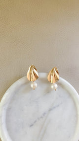 Serene Pearl Earrings