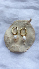 Jasmine Huggie Earring