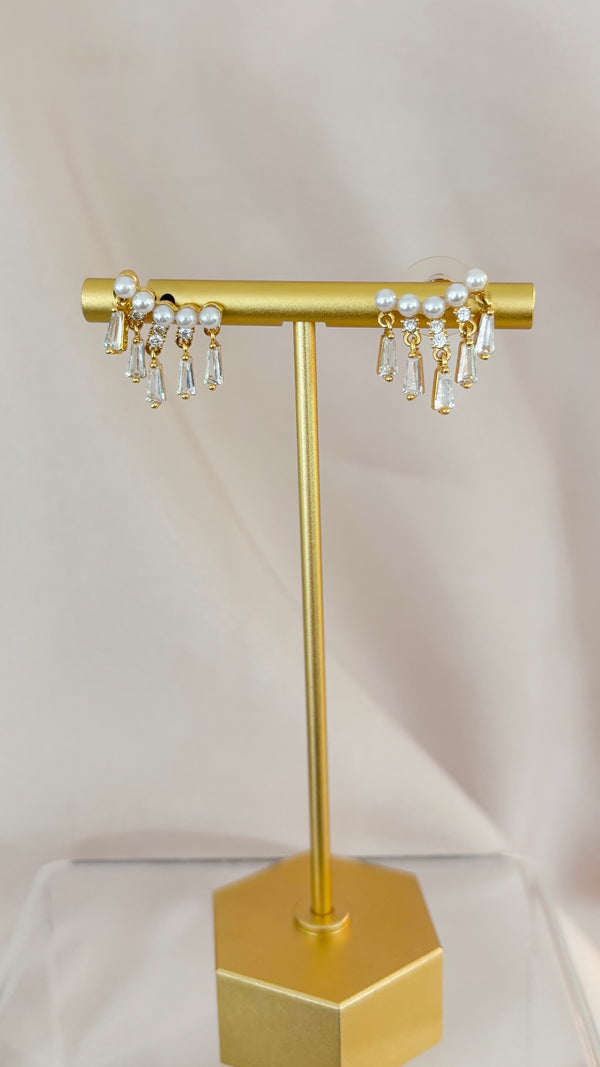 Abagail Crystal Pearl Earrings
