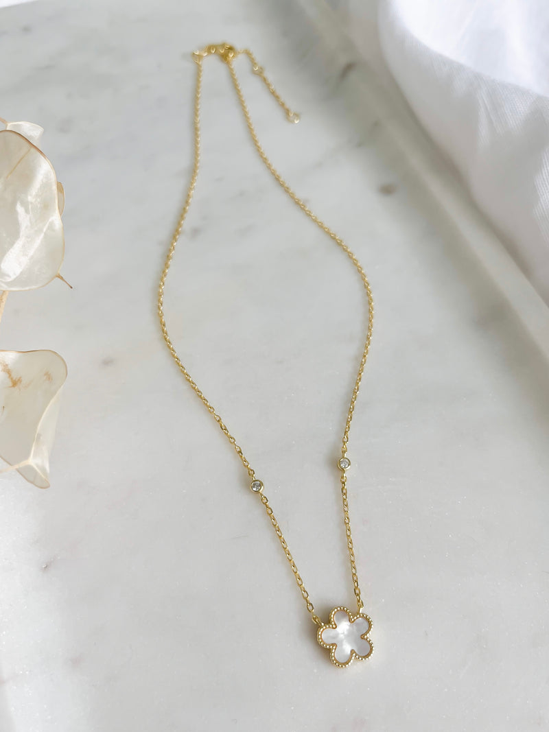 Mother of Pearl Single Flower Necklace