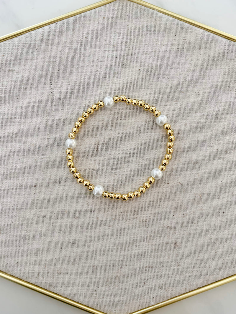 Scattered Pearl Gold Ball Bracelet